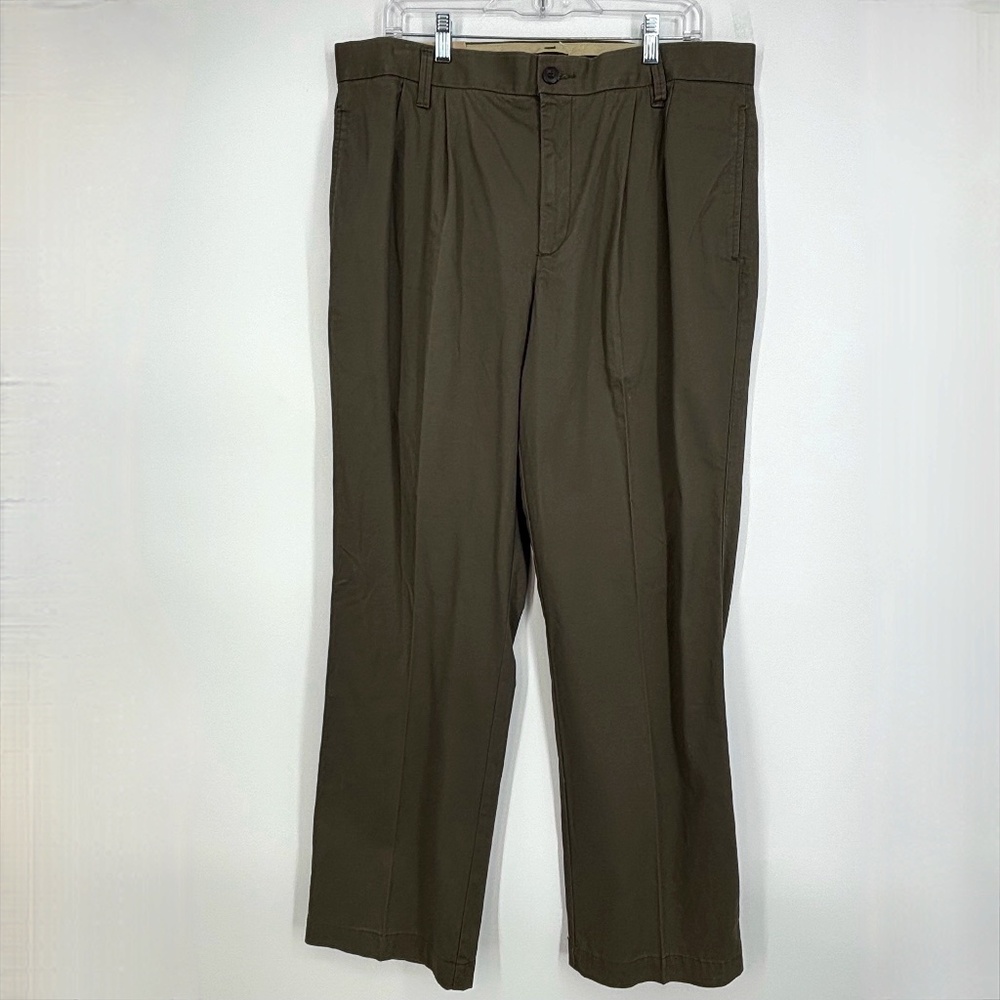 Dockers Mens 36 X 32 Pleated Straight Fit Pants Khakis Chinos Olive Gray Stretch